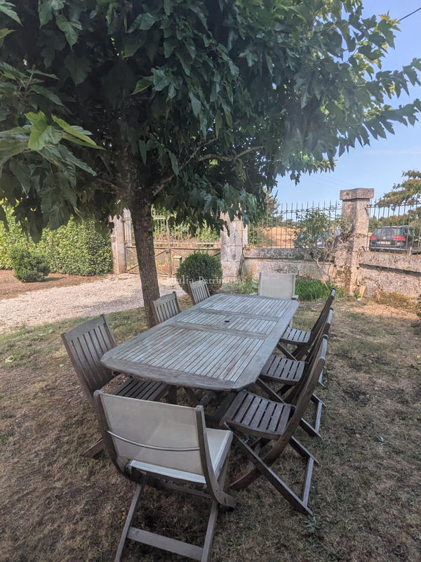 Maison - 278 m² - 12 pièces