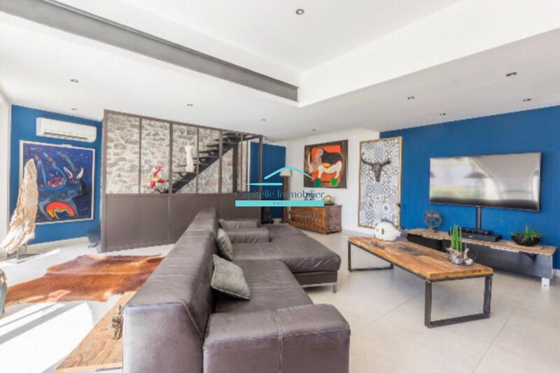 Loft - 110 m² - 4 pièces