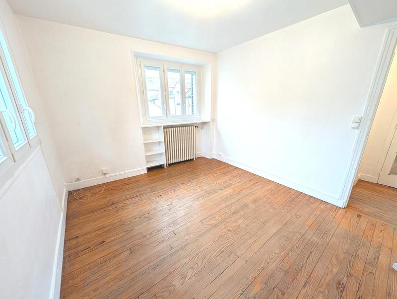 Maison ancienne - 378 m² - 9 pièces