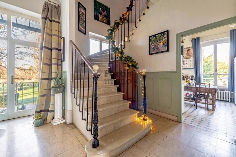Maison de maîtres - 494 m² - 14 pièces