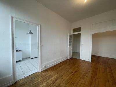 Studio - 45 m² - 1 pièce
