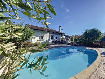 Maison - 170 m² - 7 pièces