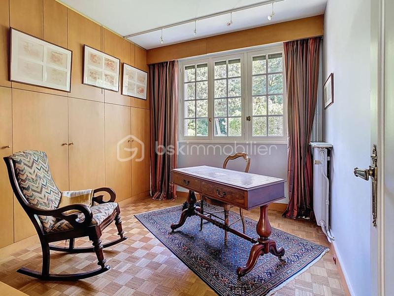 Maison - 207 m² - 6 pièces