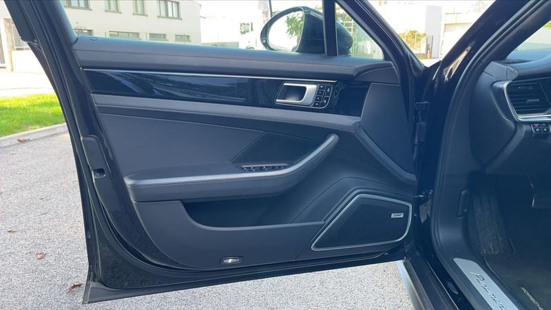 Porsche Panamera 3.0 V6 462 Pdk Hybrid 4 Sport Turismo - Entretien constructeur Toit ouvrant