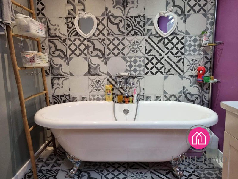 Maison - 111 m² - 5 pièces