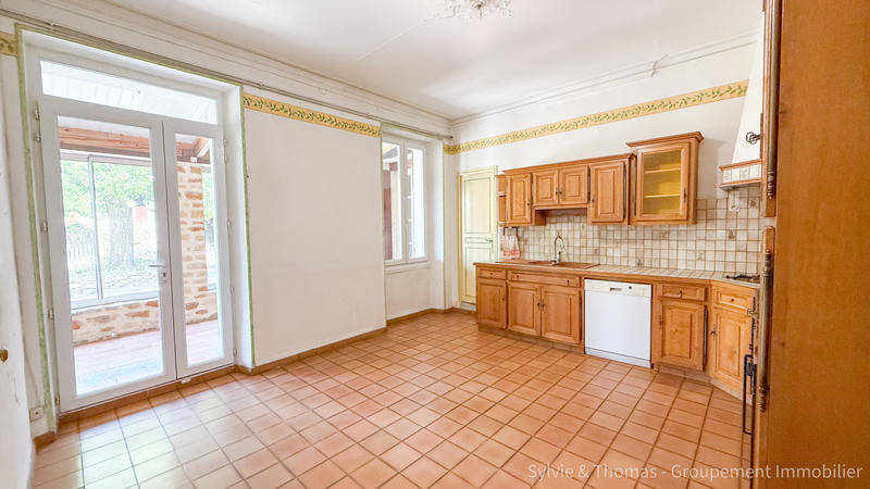 Maison - 200 m² - 6 pièces