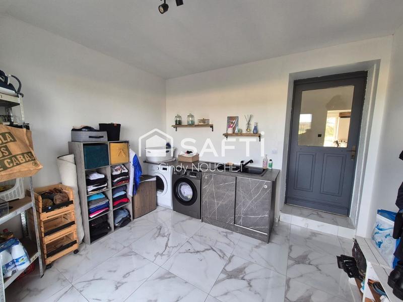 Maison - 222 m² - 6 pièces