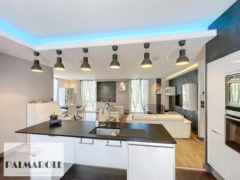 Appartement - 95 m² - 3 pièces