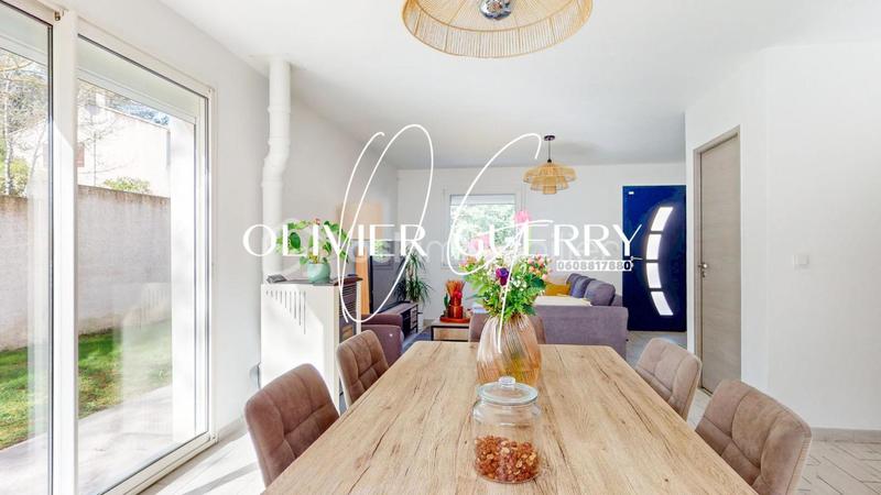 Maison - 85 m² - 4 pièces