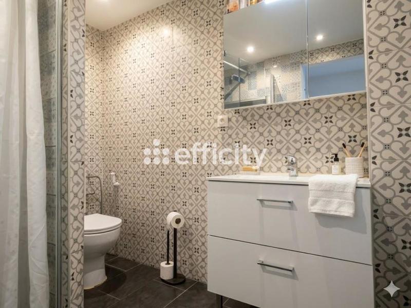 Appartement - 270 m² - 11 pièces