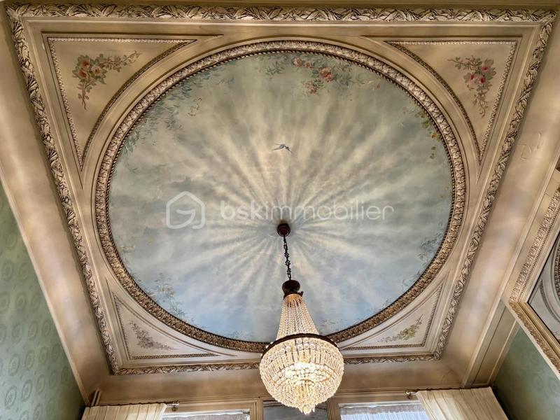 Maison bourgeoise - 252 m² - 10 pièces