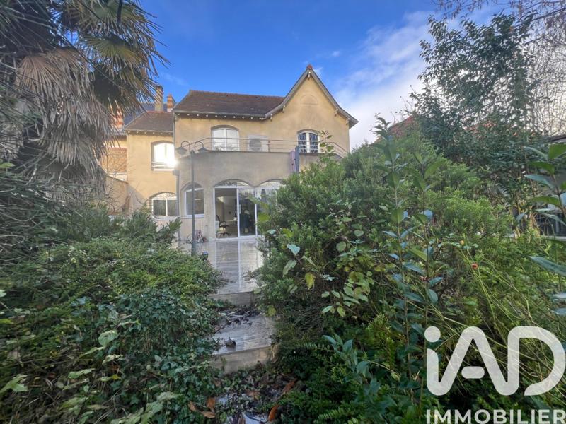 Maison de maîtres - 498 m² - 17 pièces