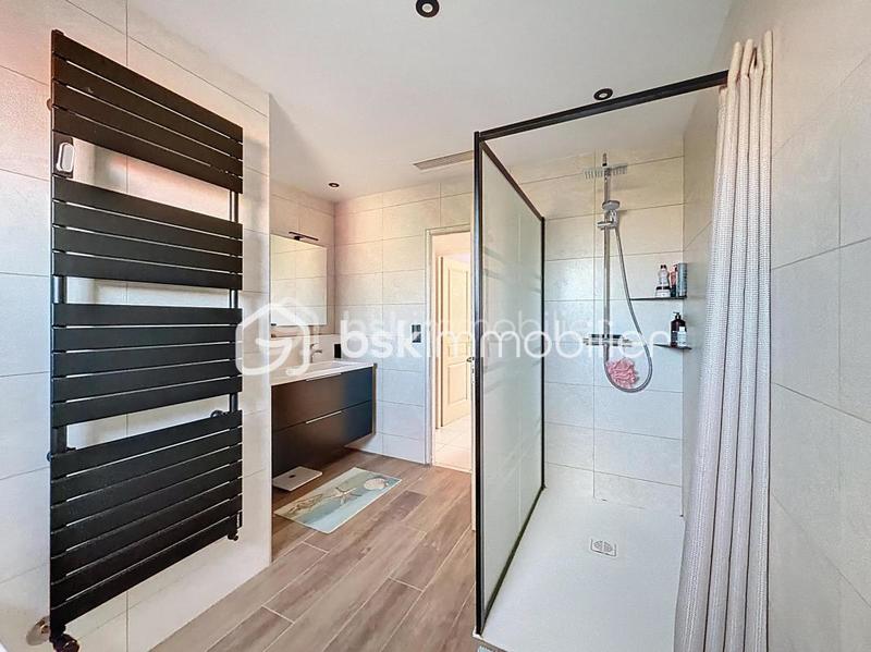 Maison - 162 m² - 6 pièces