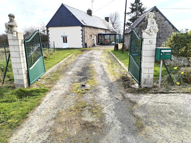 Maison - 232 m² - 5 pièces