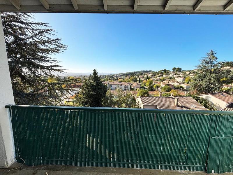 Appartement - 72 m² - 4 pièces