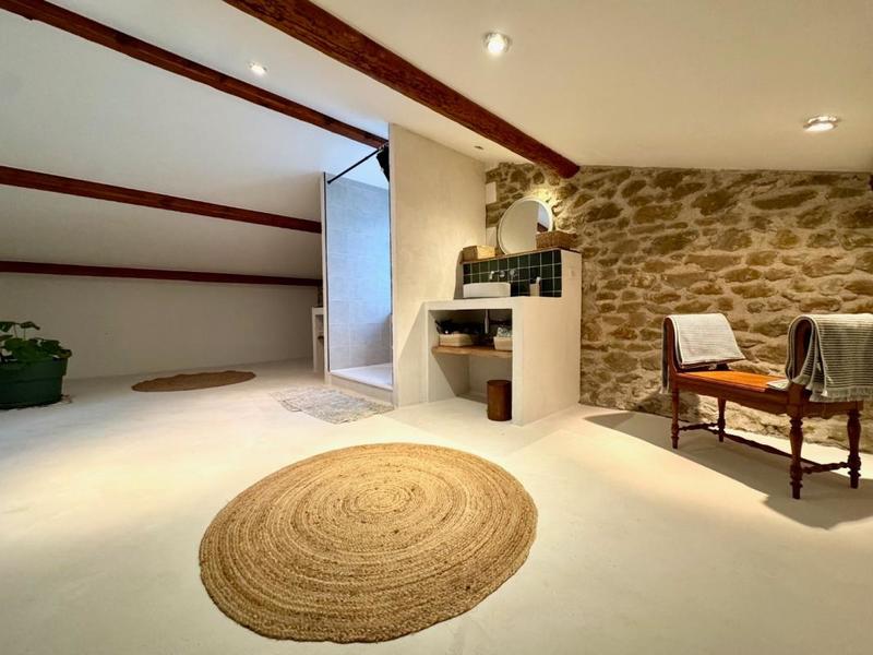 Maison en pierre - 100 m² - 3 pièces