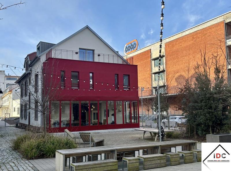 Appartement - 110 m² - 5 pièces