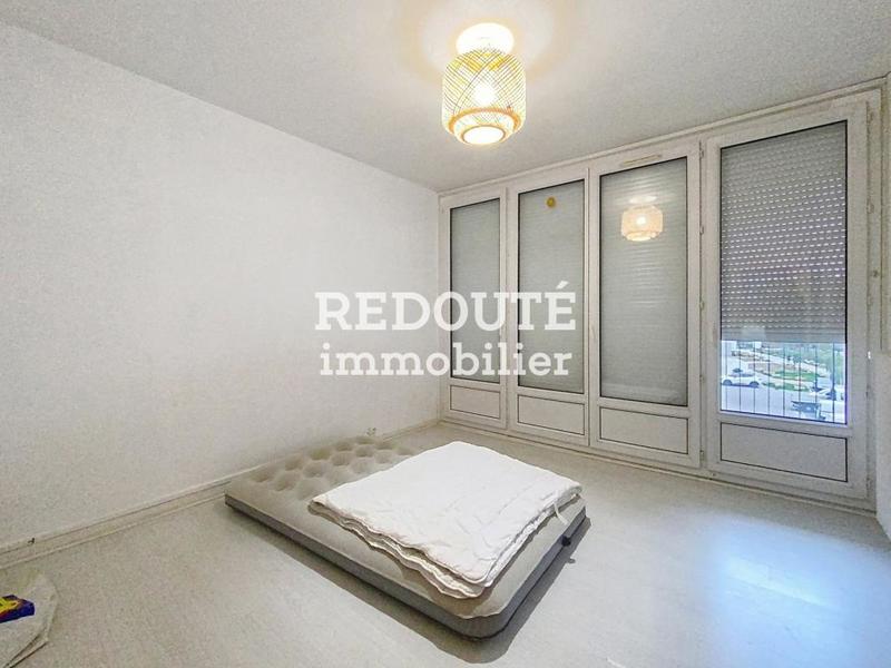 Appartement - 96 m² - 5 pièces