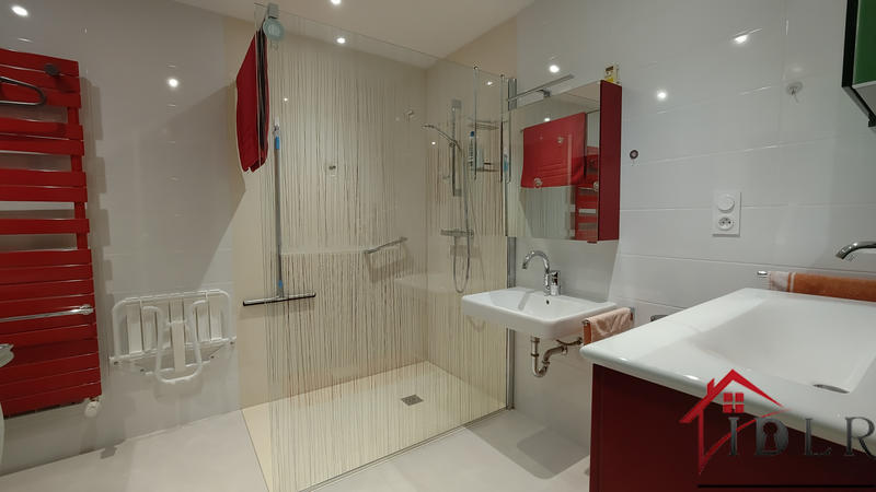 Maison - 192 m² - 6 pièces