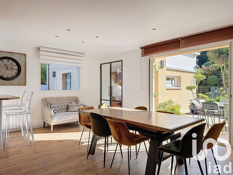 Maison - 155 m² - 8 pièces