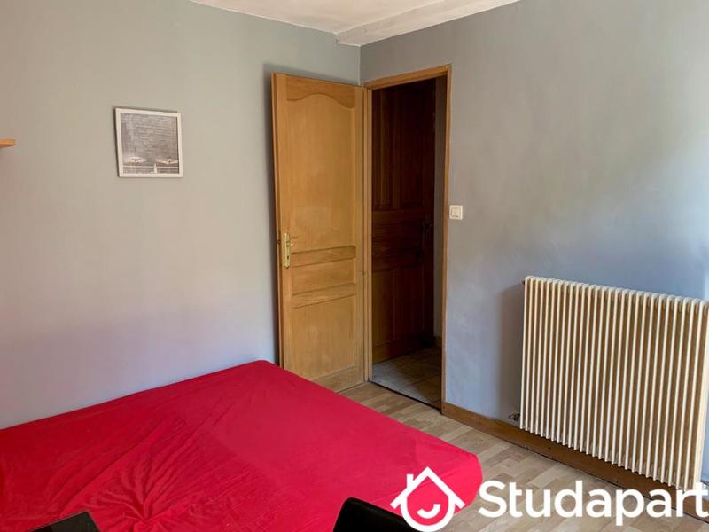 Chambre - 10 m² - 1 pièce