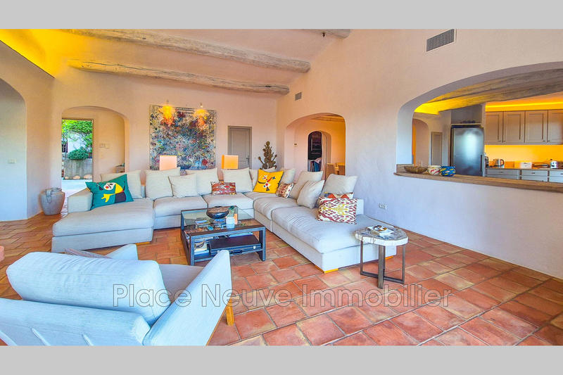 Maison - 180 m² - 5 pièces