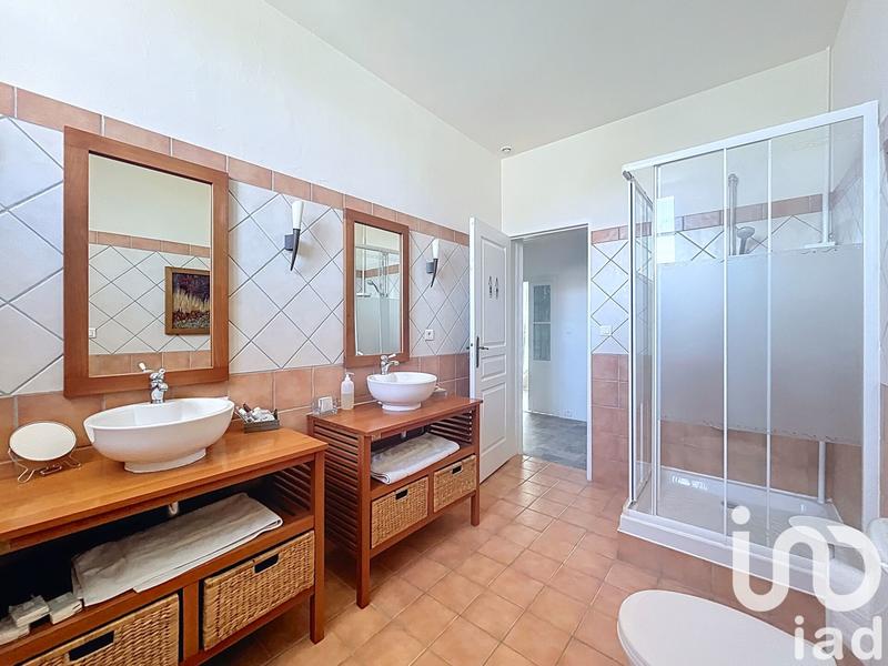 Maison - 217 m² - 8 pièces