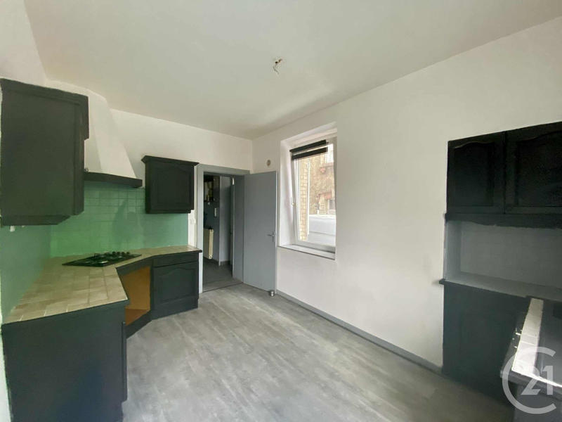 Maison - 96 m² - 5 pièces