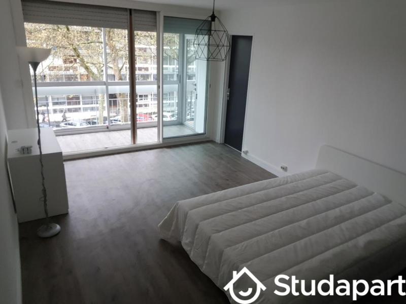 Chambre - 15 m² - 1 pièce