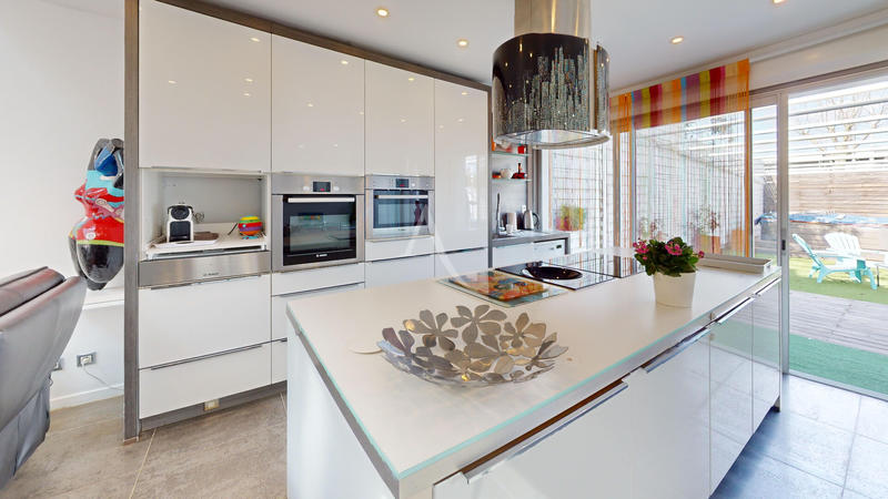 Maison - 161 m² - 5 pièces