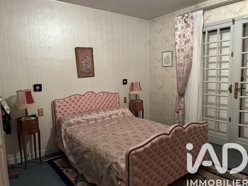 Maison - 231 m² - 9 pièces