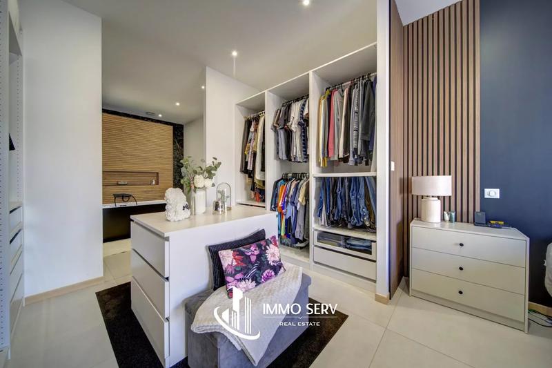 Villa - 260 m² - 7 pièces