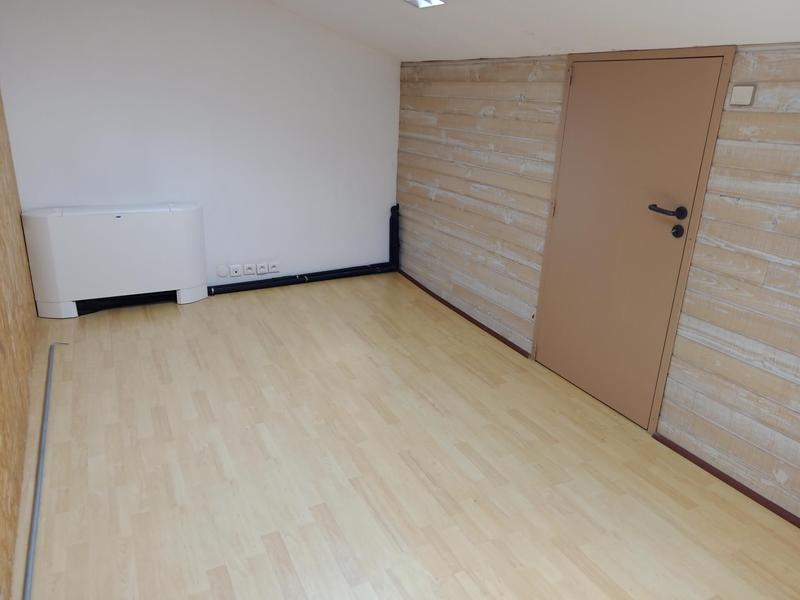 Bureau - 160 m² - 4 pièces