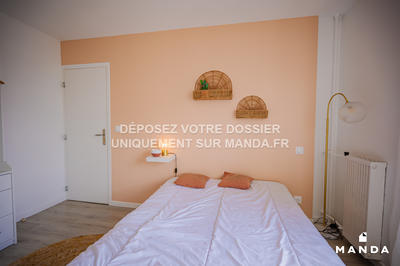 Chambre - 11 m² - 5 pièces