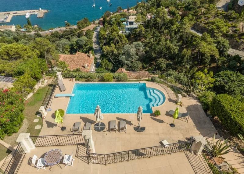 Villa - 250 m² - 7 pièces