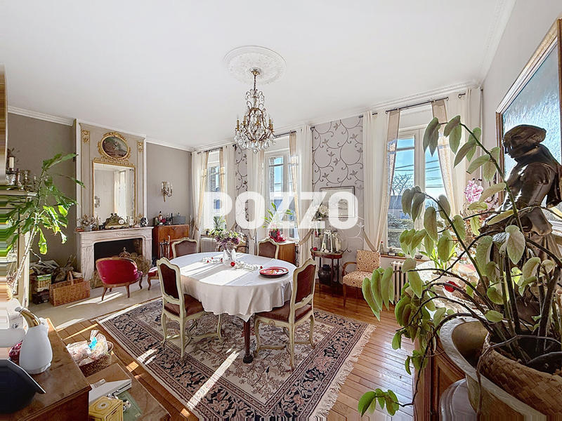 Maison bourgeoise - 337 m² - 12 pièces