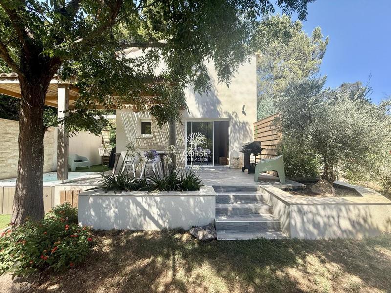 Maison - 190 m² - 7 pièces