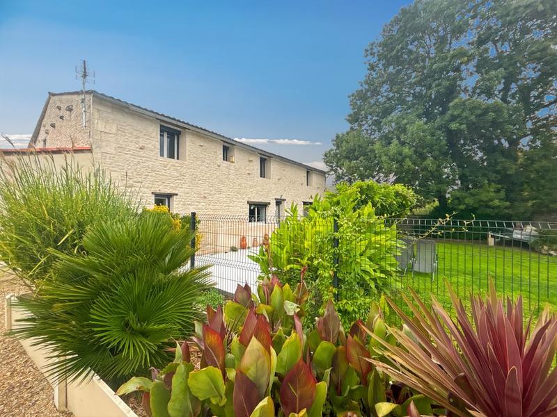 Maison - 192 m² - 6 pièces