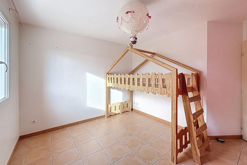 Maison - 100 m² - 5 pièces