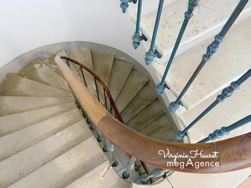 Maison - 270 m² - 10 pièces