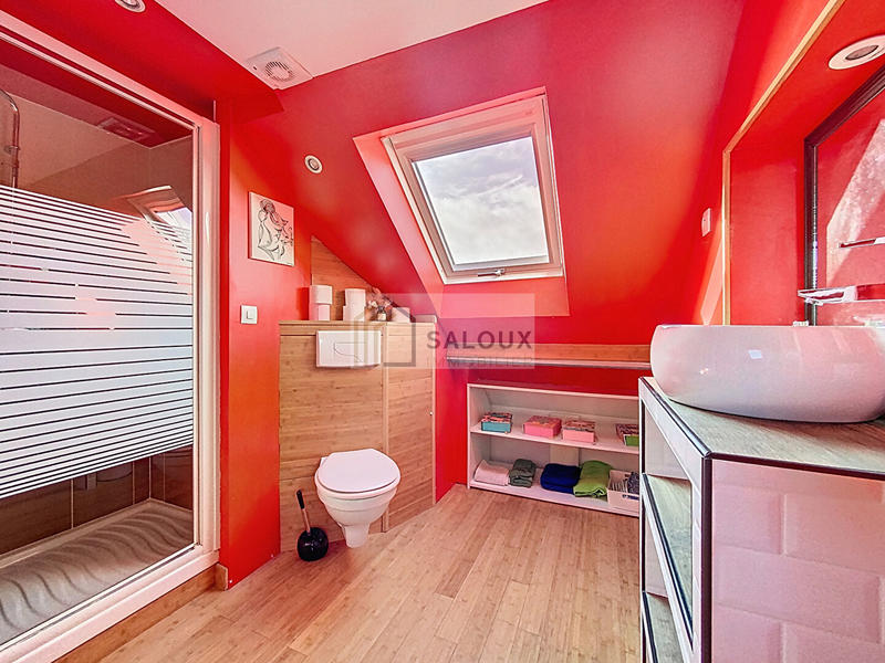 Maison - 273 m² - 7 pièces