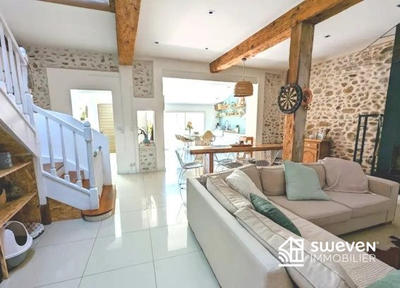 Maison - 141 m² - 5 pièces