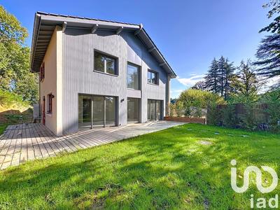 Maison - 133 m² - 6 pièces