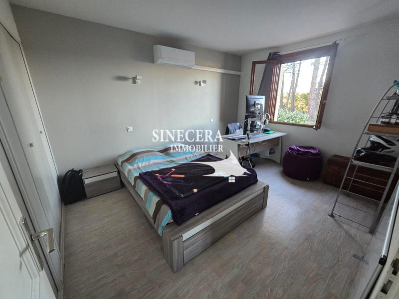 Villa - 198 m² - 10 pièces