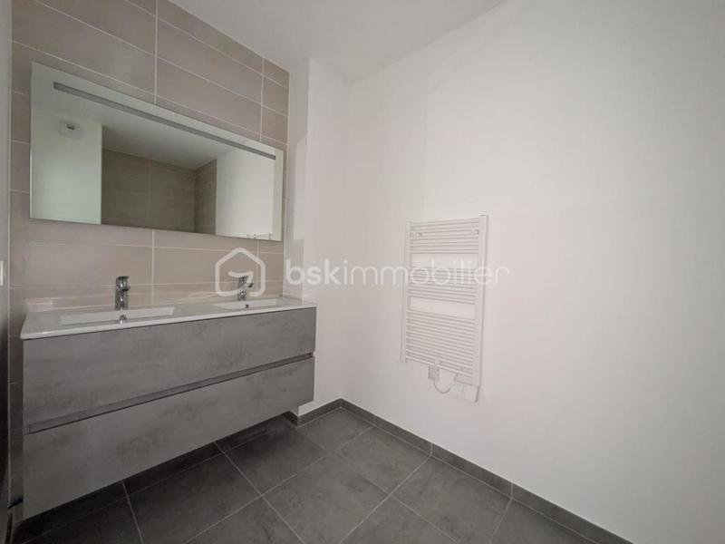 Appartement - 92 m² - 4 pièces