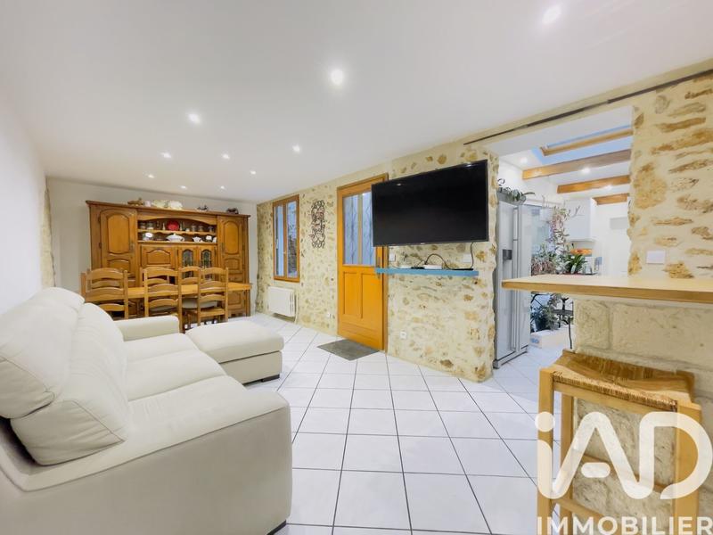 Maison - 90 m² - 4 pièces