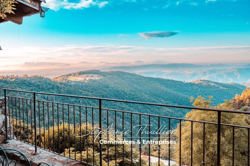 Fonds de commerce - 900 m²