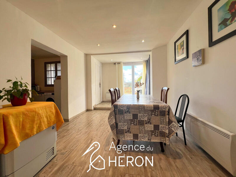 Maison - 82 m² - 7 pièces