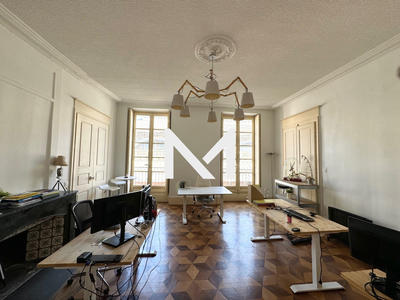 Appartement - 152 m² - 4 pièces