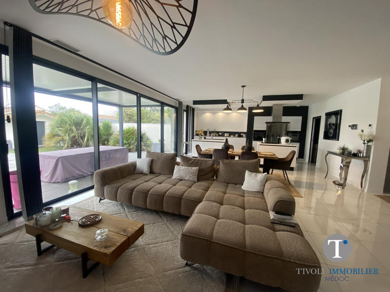 Maison contemporaine - 169 m² - 6 pièces